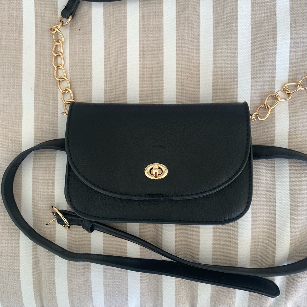 Elegant Black Crossbody/Hip Bag